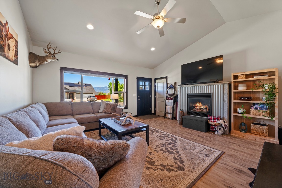 1507 Powers Boulevard