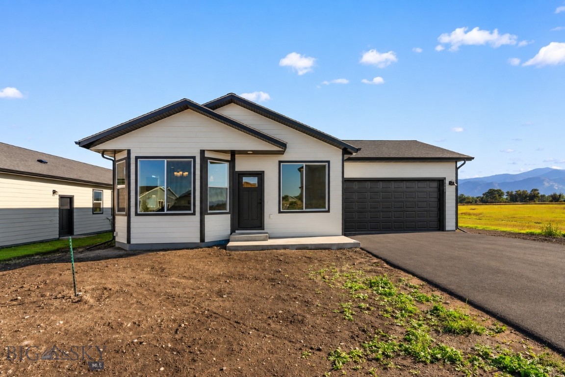 1100 Melissa Way, Belgrade
