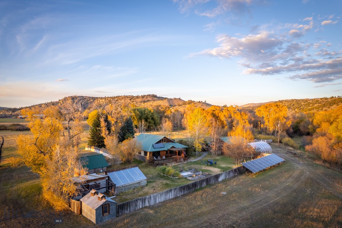 36 Convict Grade Road, Livingston