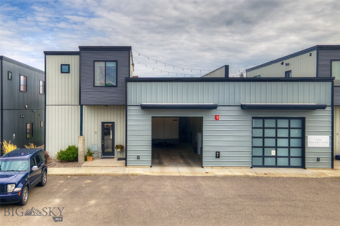 33 Intrepid Drive