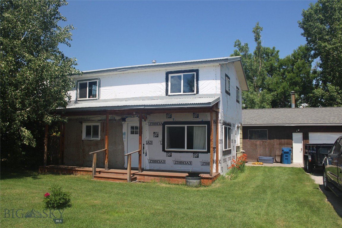 711 Silverbow Avenue