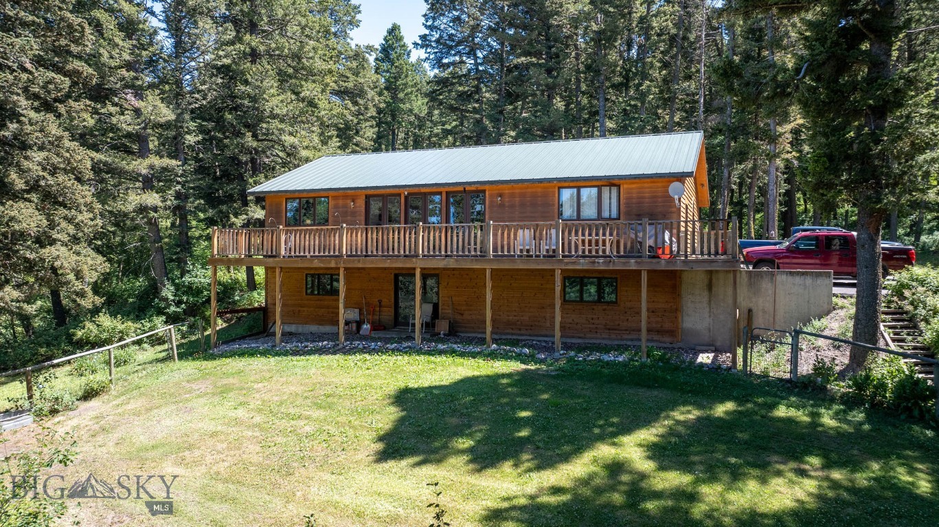 4702 Meadow Lane