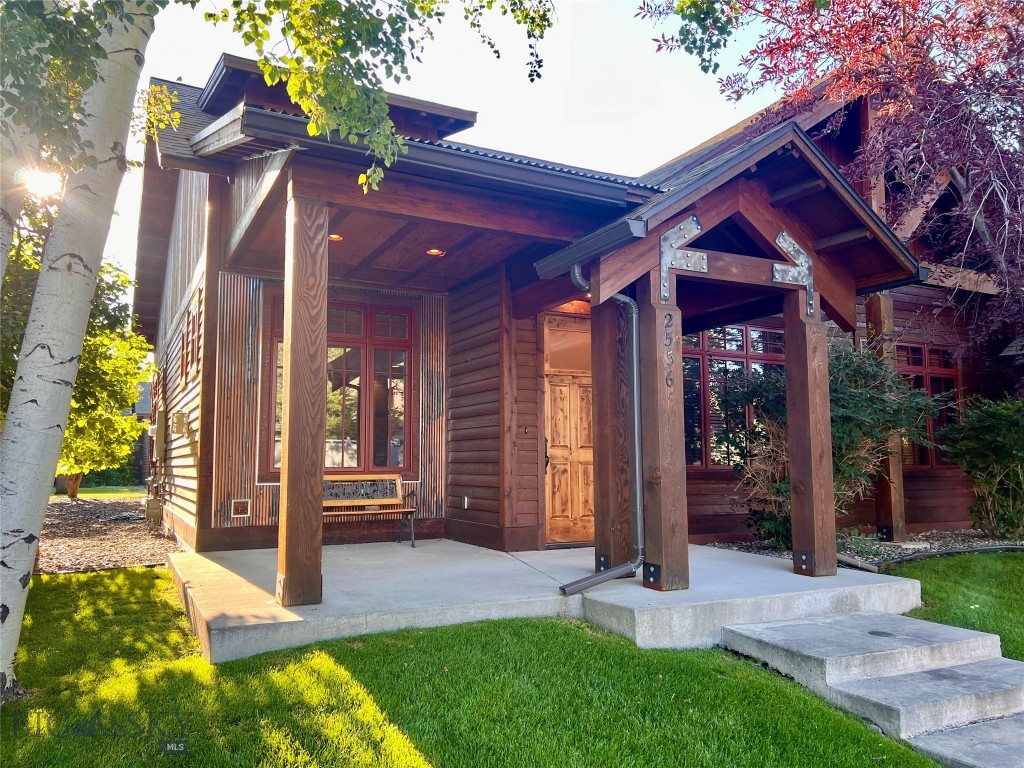 2556 Weeping Rock