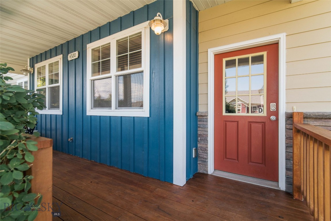 4320 Glenwood Drive D