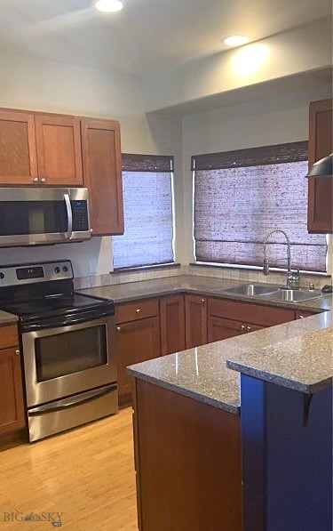 3321 N 27th N 2