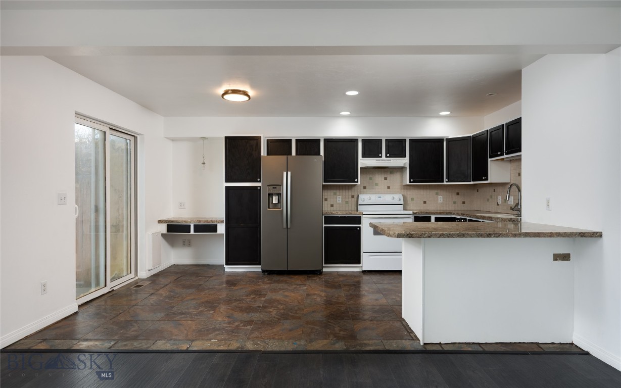 1140 N 27th Avenue 2