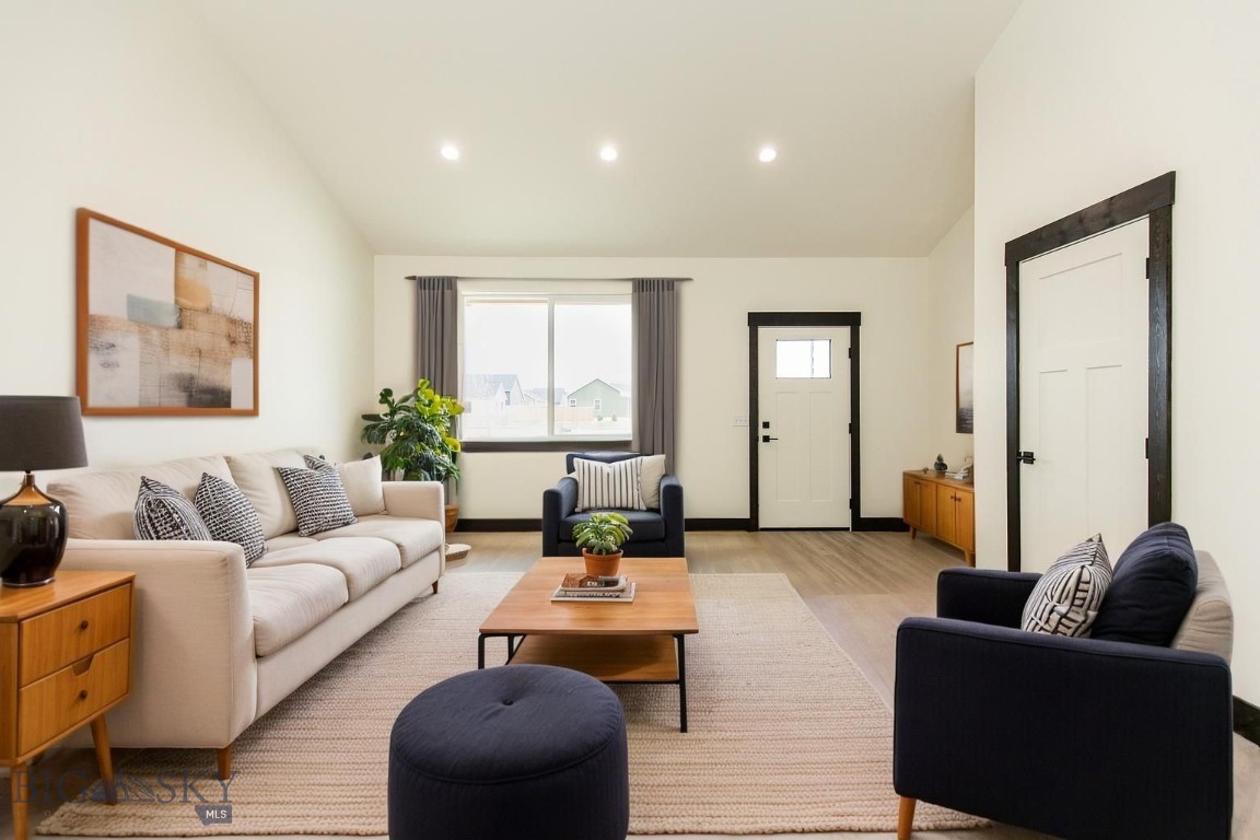 1511 Pistolero Way, Belgrade