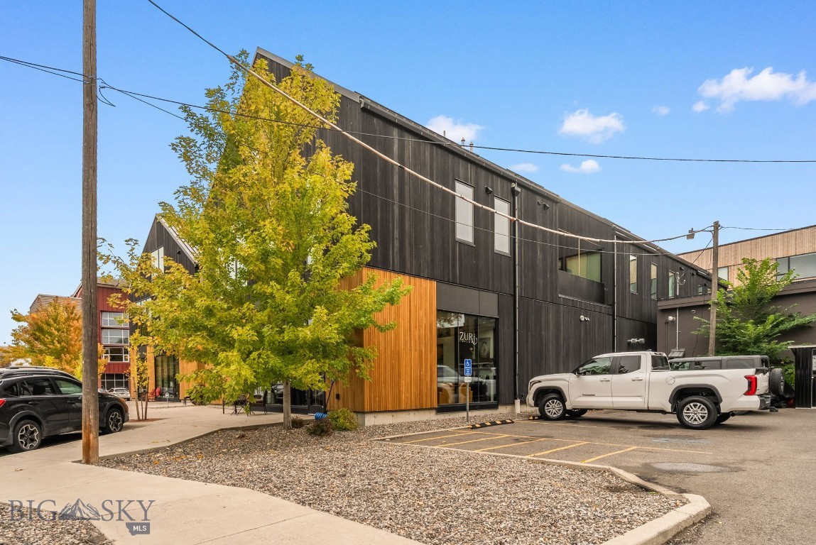 620 E Cottonwood 203