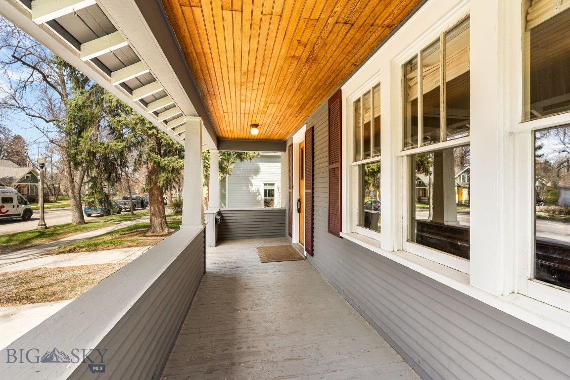 916 S Willson Avenue