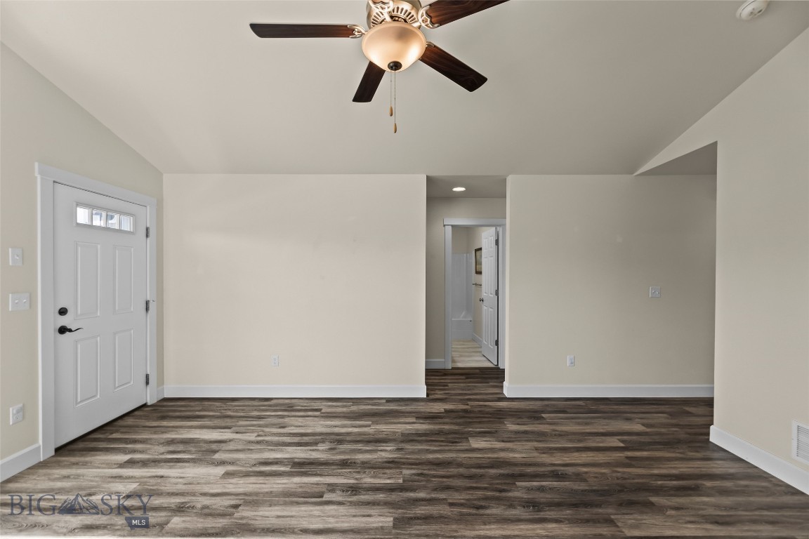 1009 Falcon Ridge Boulevard