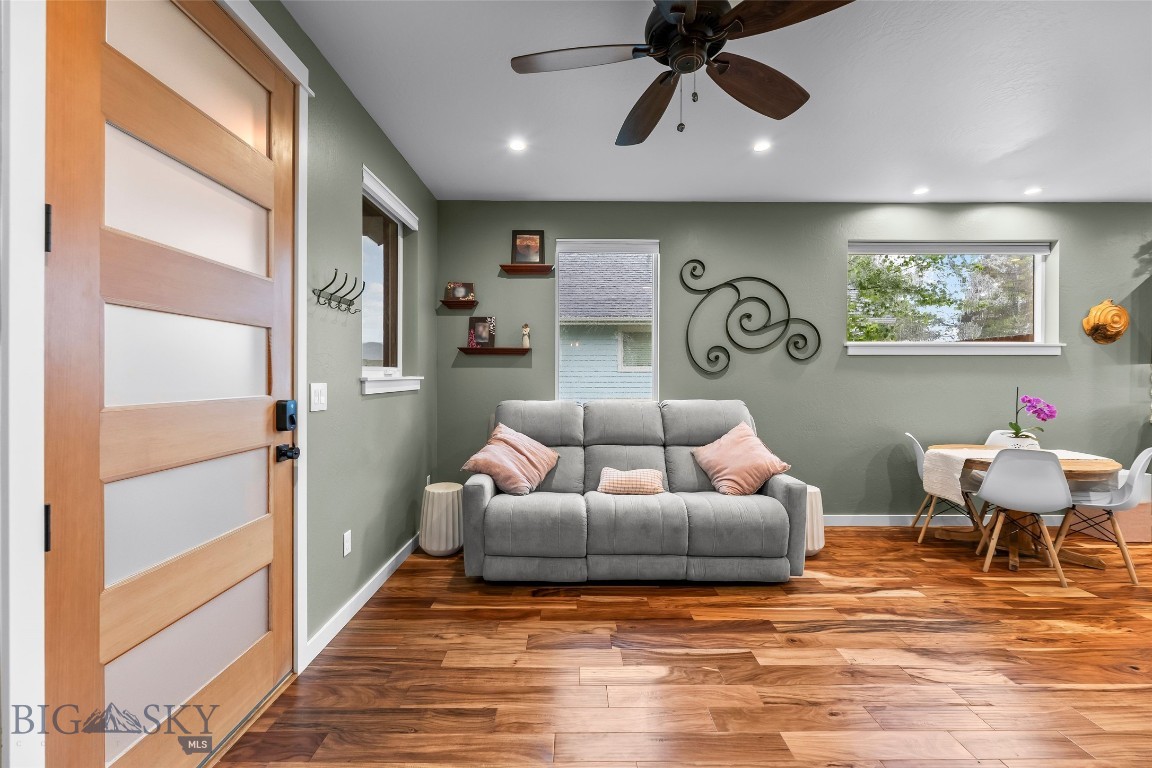 4448 Shadowglen Drive