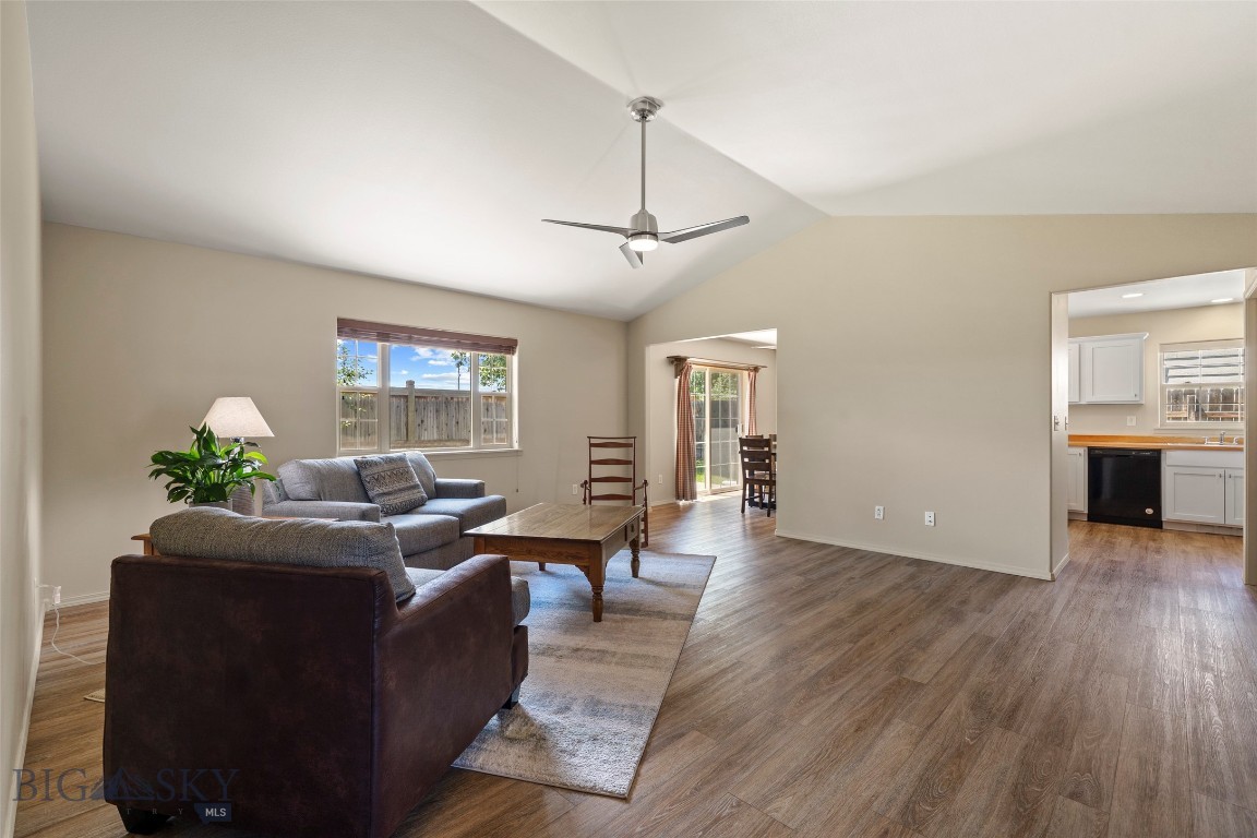 326 E River Rock Road