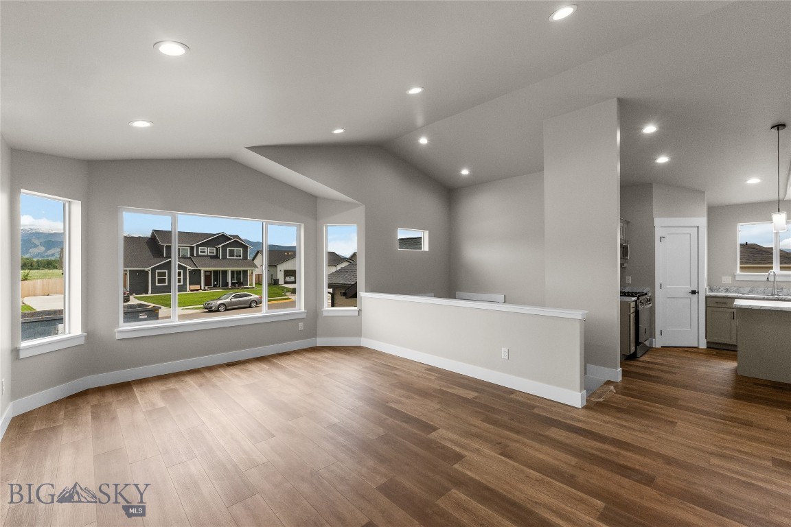 2305 Oriole Drive