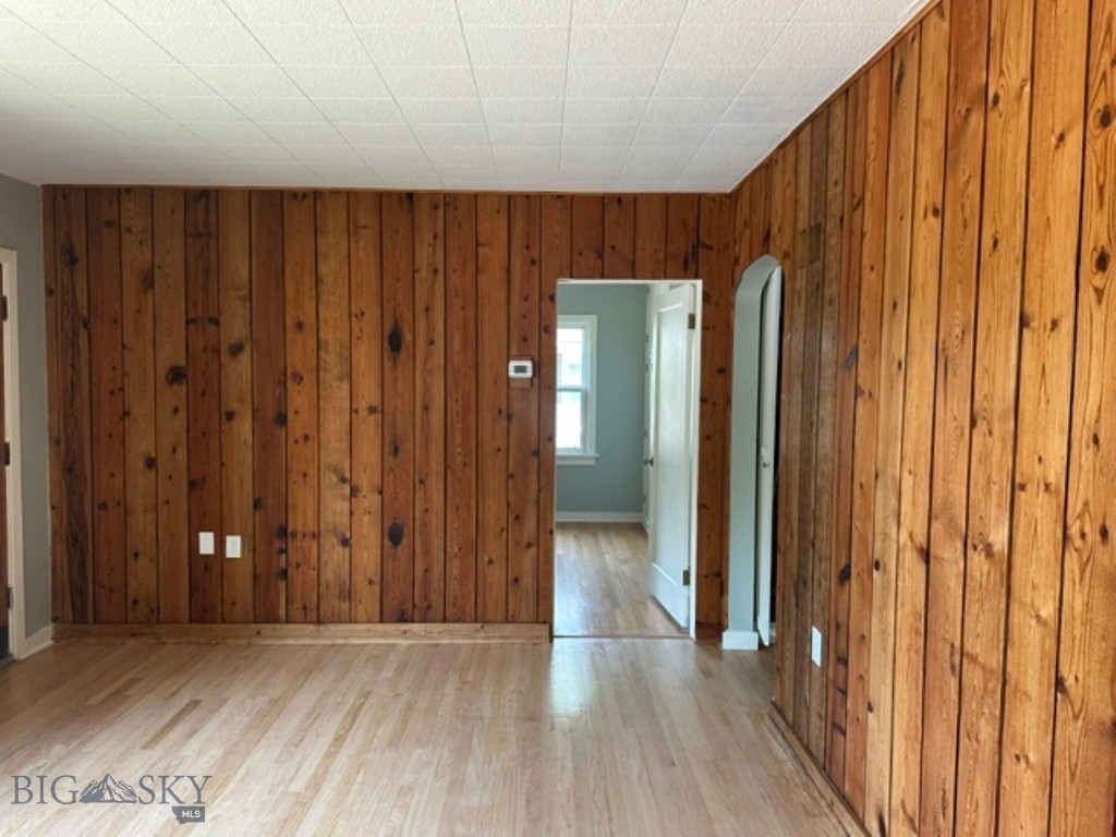 608 S 10th
