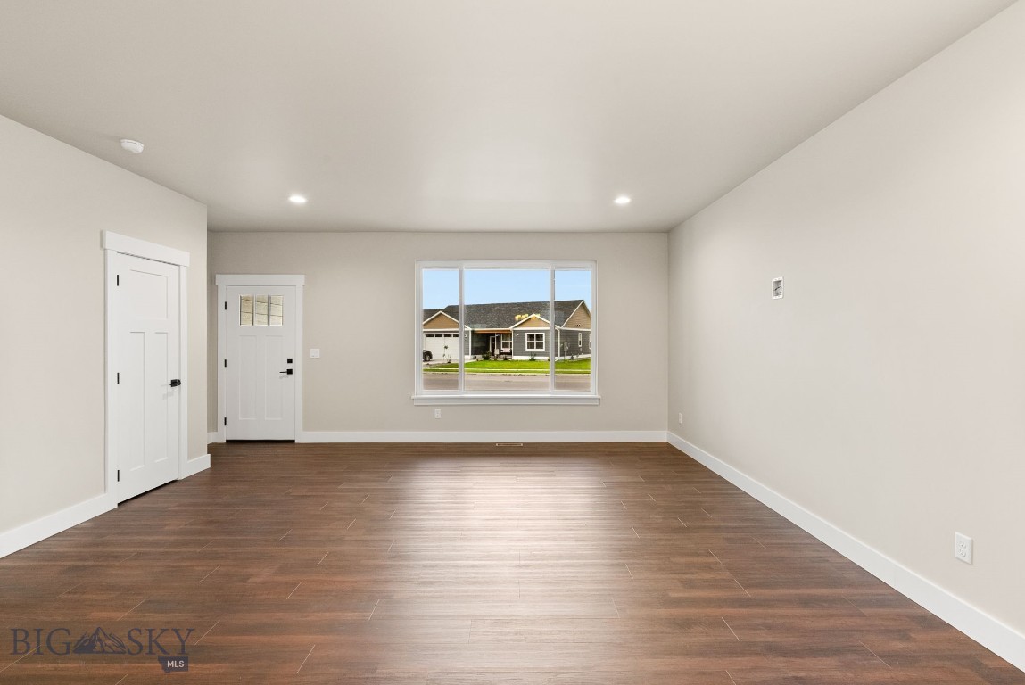 2302 Oriole Drive