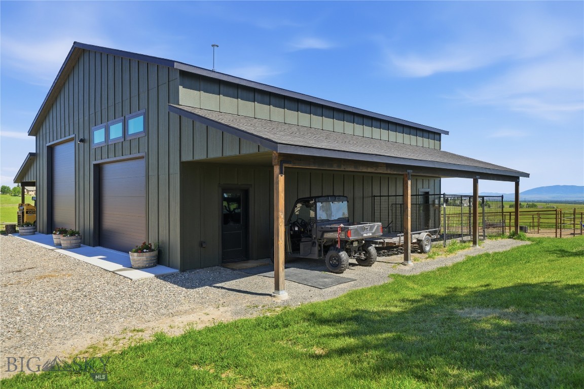977 Trailcrest Drive