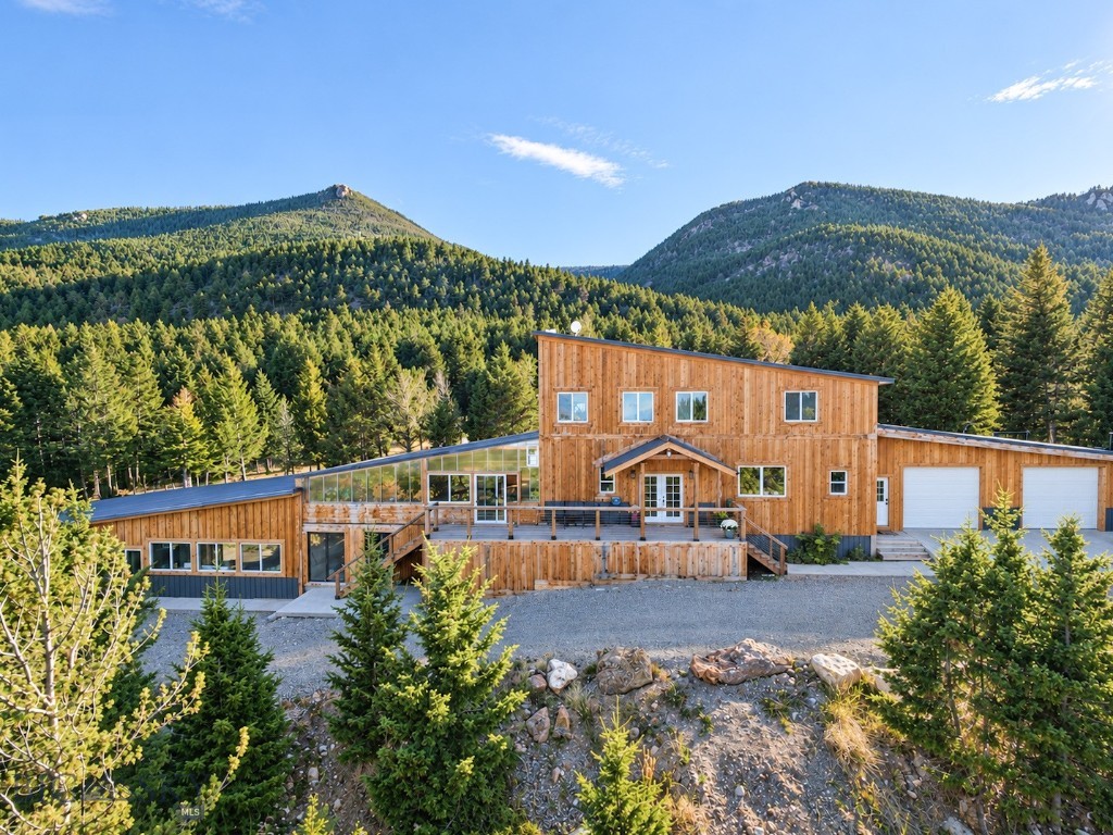 25 Thistle Hill Road, Livingston