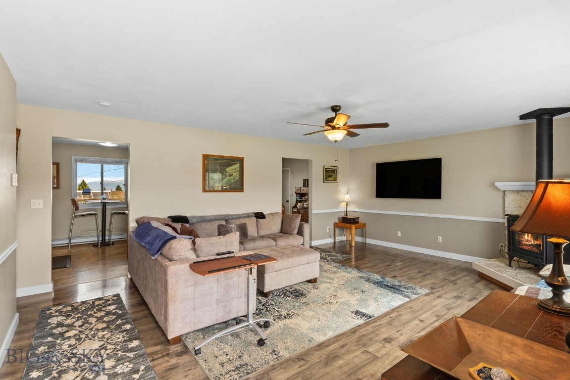 1709 Wildflower Way