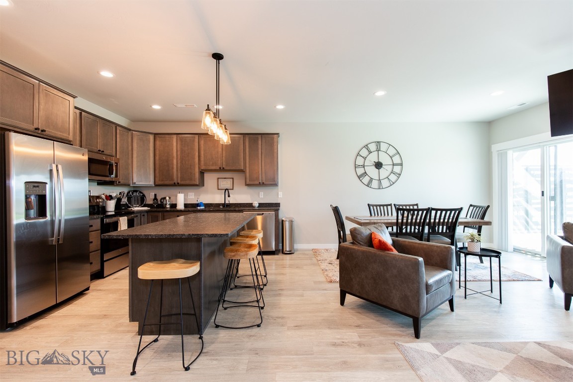 4394 Brookside Lane