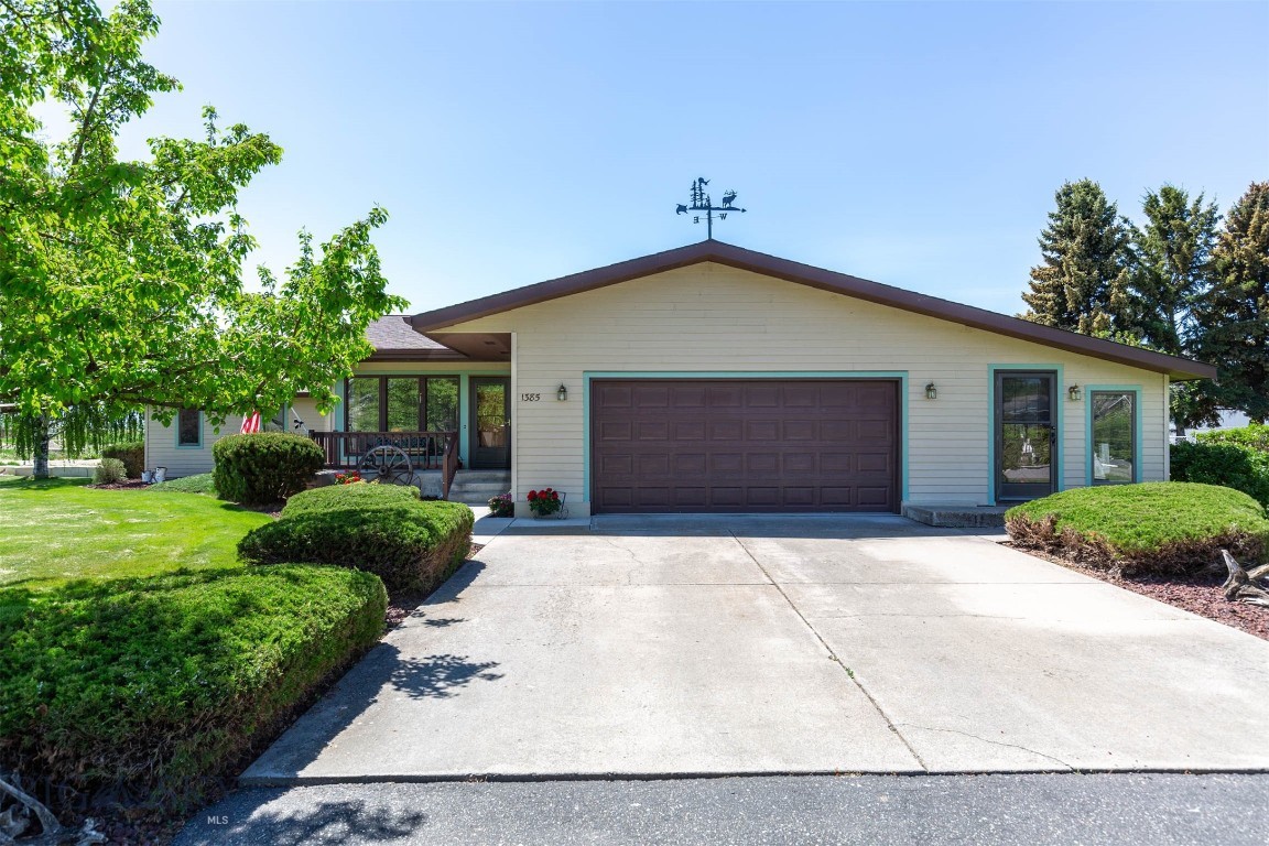 1385 Baldy Mountain Lane, Belgrade