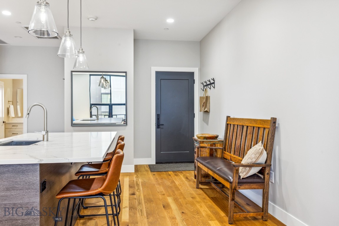 5 W Mendenhall 417