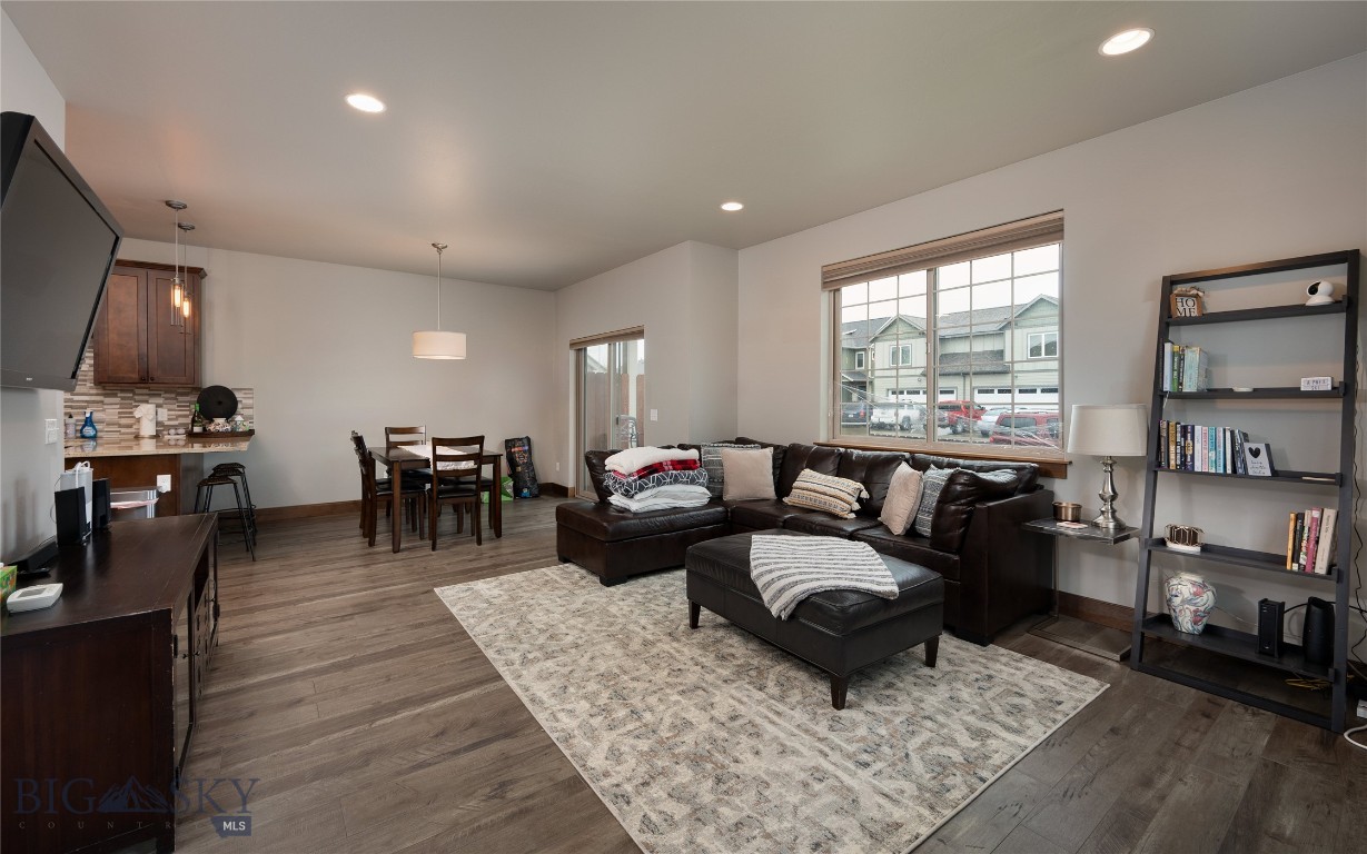 2740 Cobblestone A