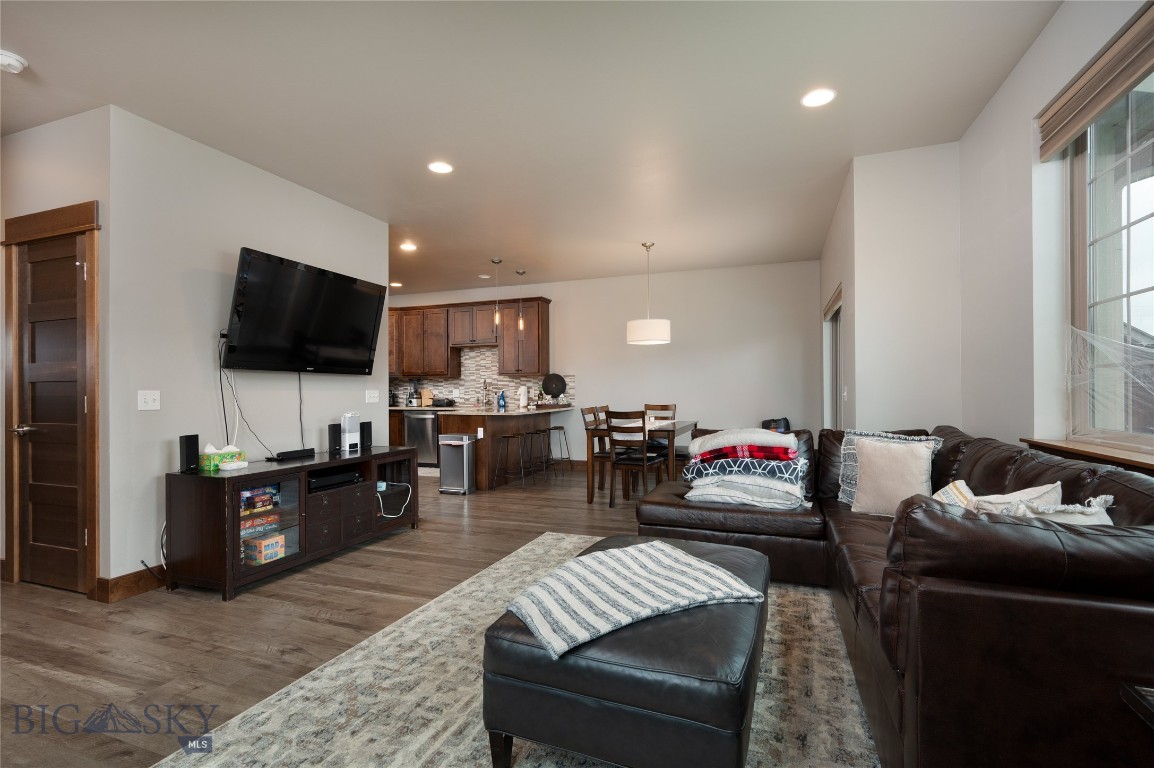 2740 Cobblestone A