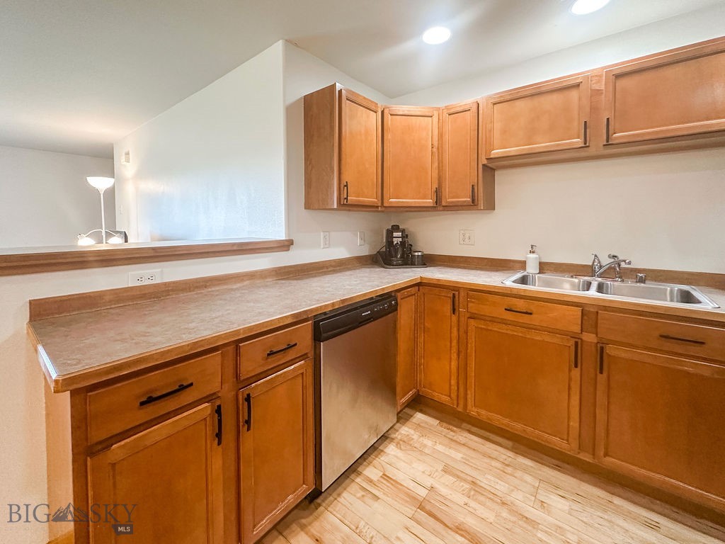4841 Glenwood 2