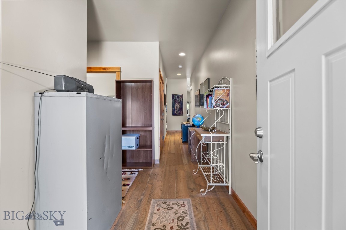 37 Voyager Lane