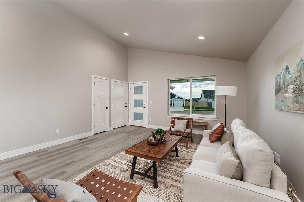 2304 Oriole Drive
