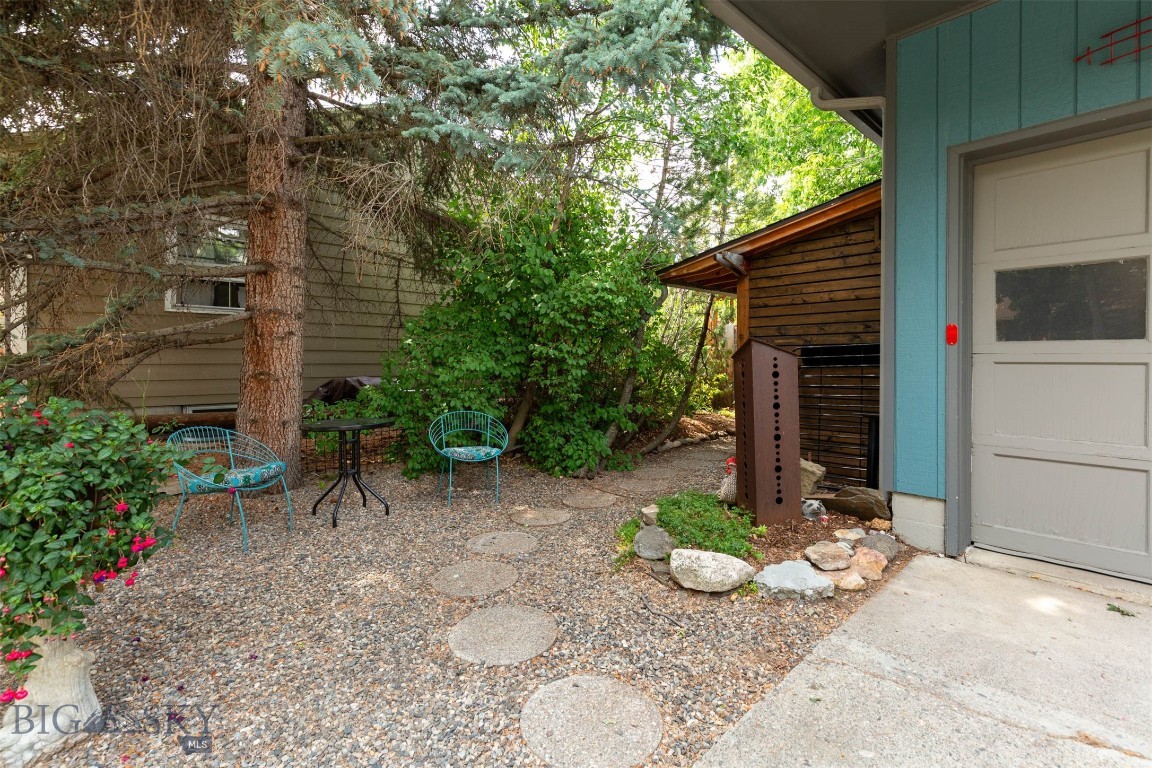 709 S 12th