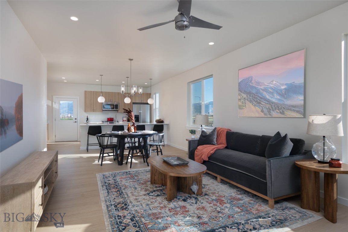 513 Companion Way