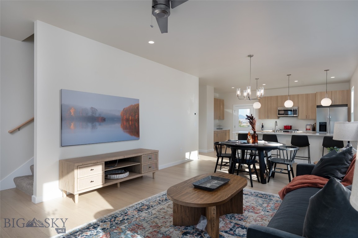 513 Companion Way