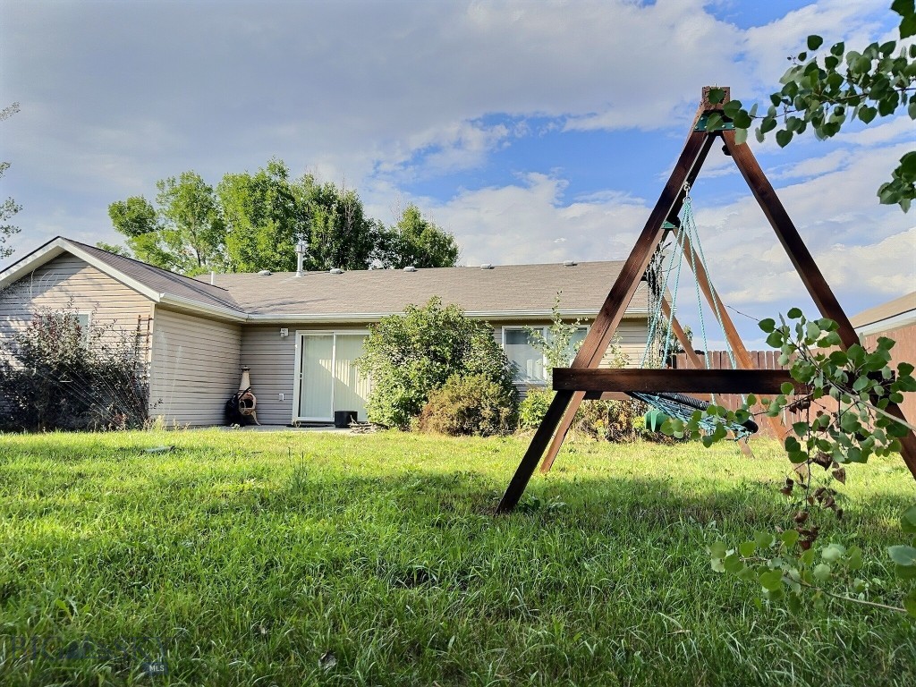 1008 Paisley Drive