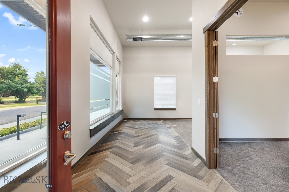 3731 Equestrian Lane 101