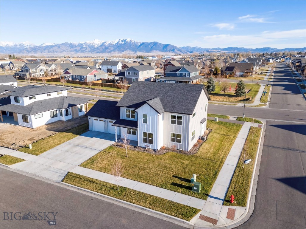 18 Arrow Peak Court