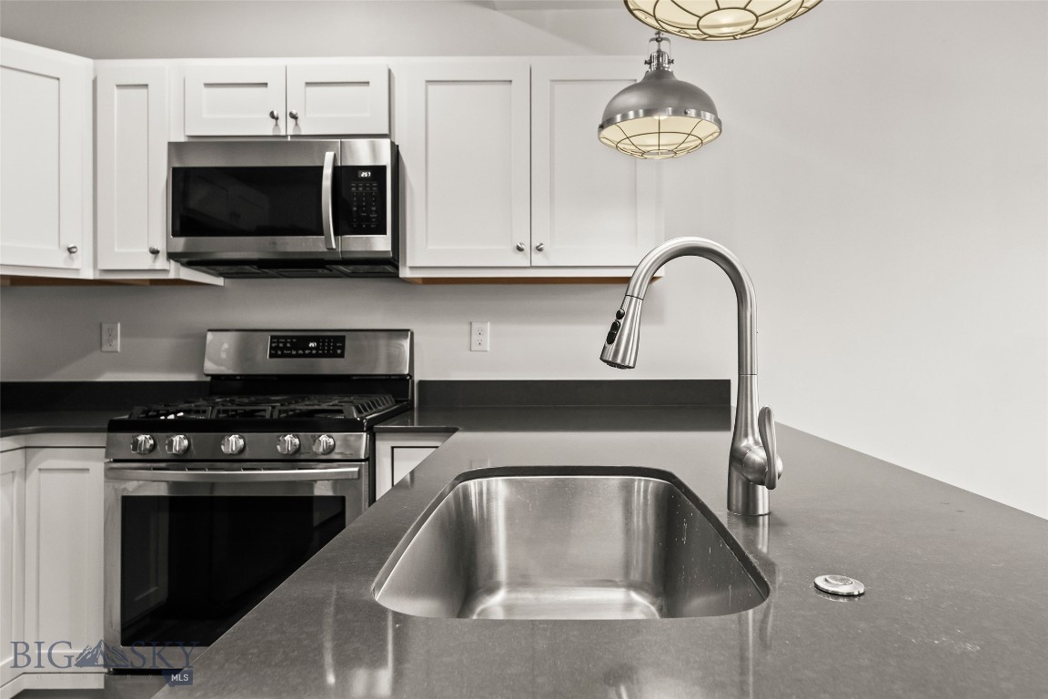 1103 Baxter Creek Way B