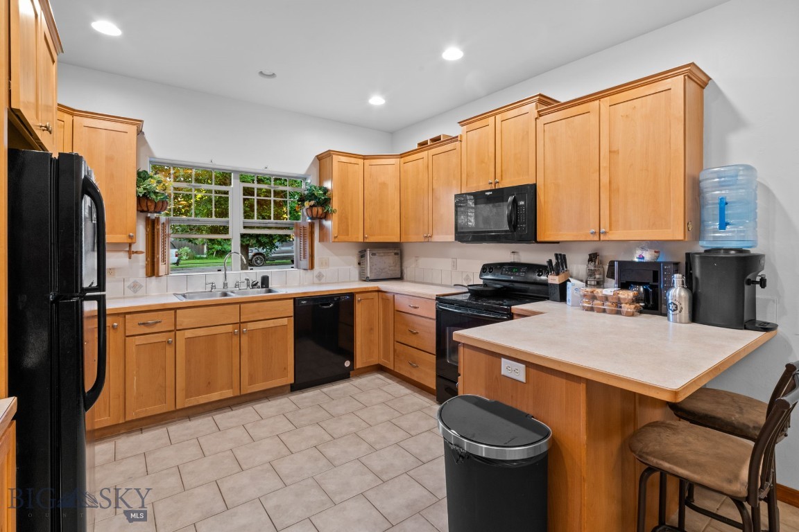 675 N 15th Avenue
