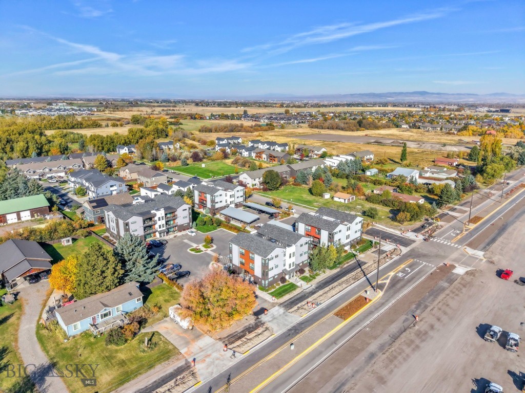 1295 Thomas Drive 204