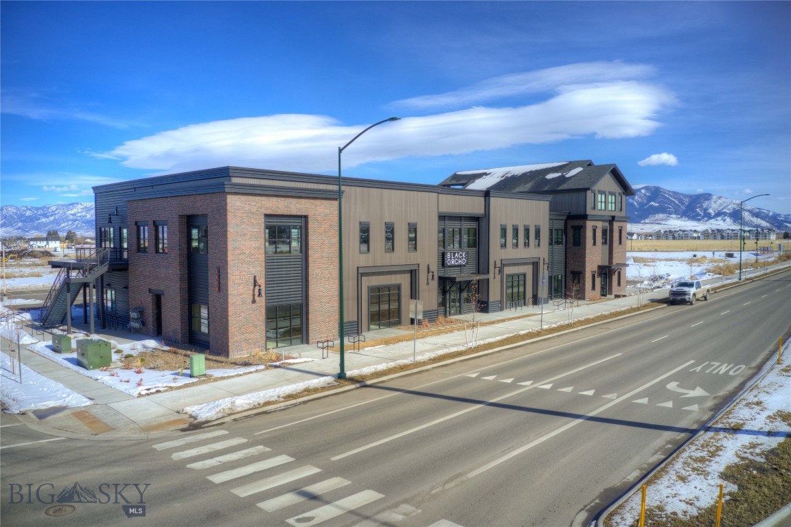 1450 Twin Lakes Avenue 202, Bozeman