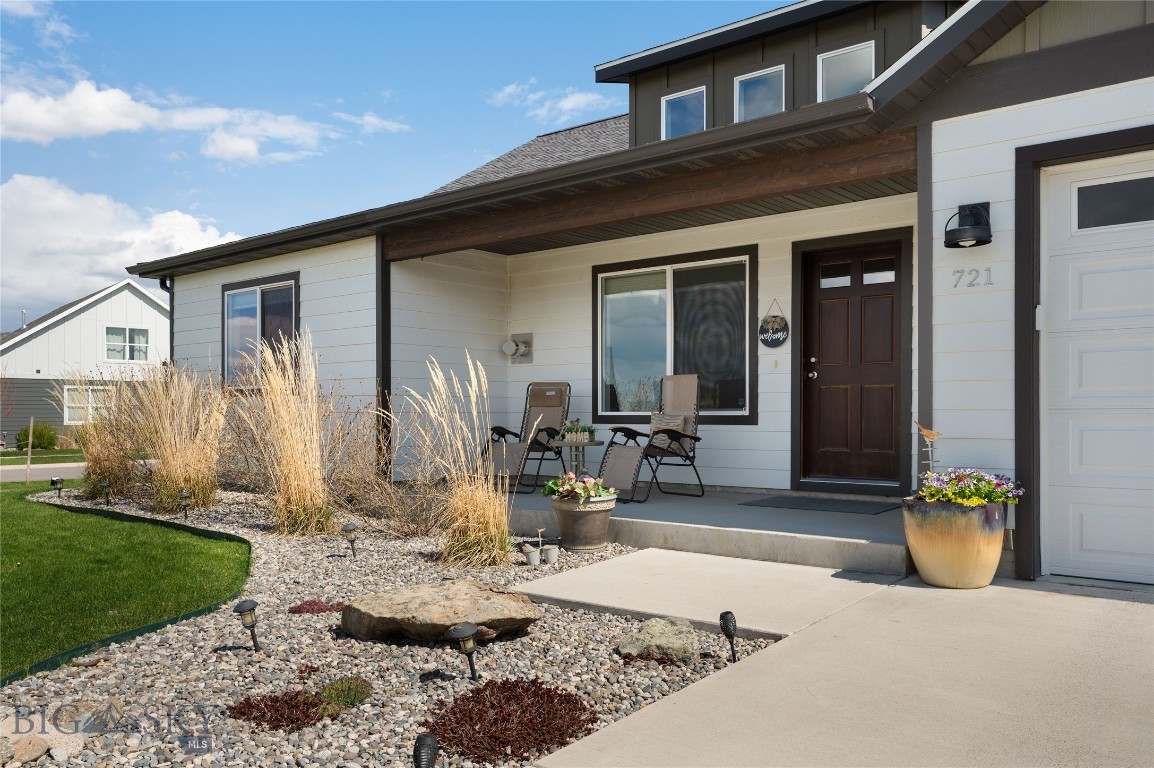 721 Stewart Loop