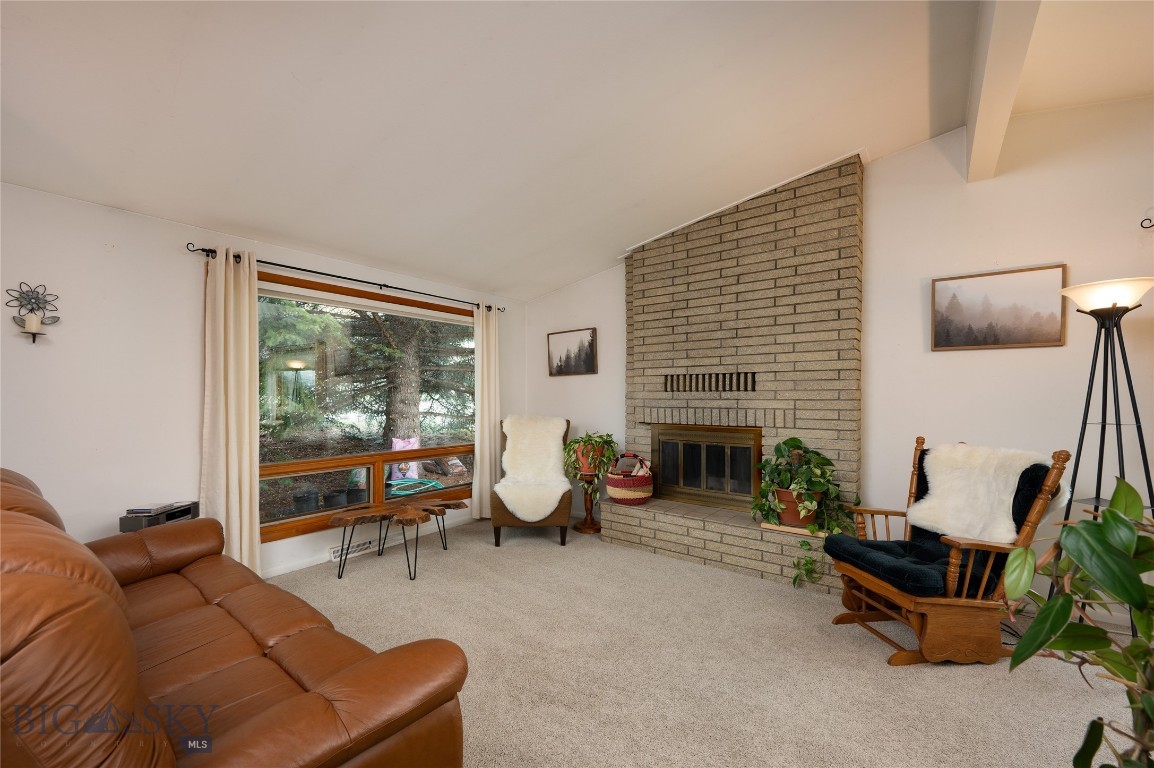 1104 N Spruce Drive
