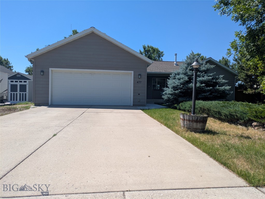 477 W River Rock