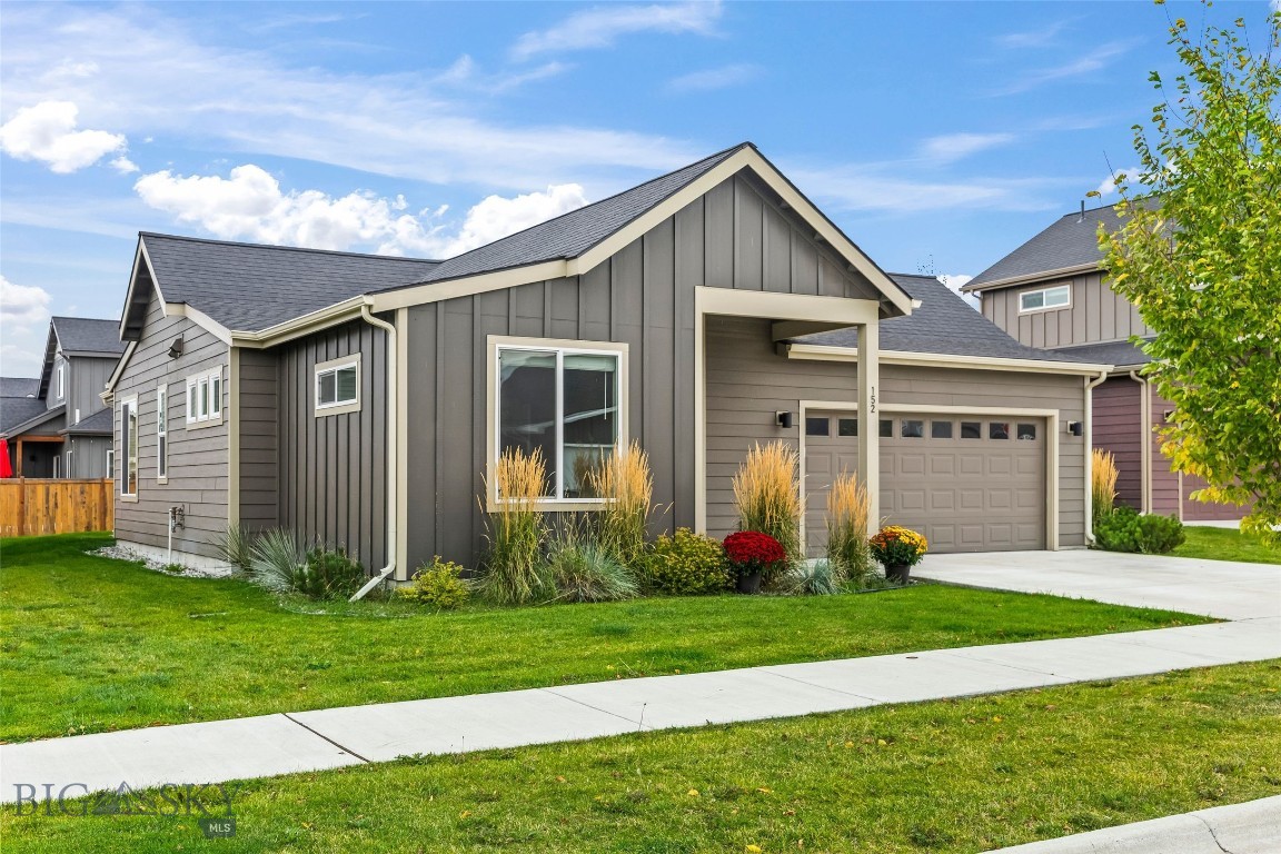 152 Goldcrest Lane