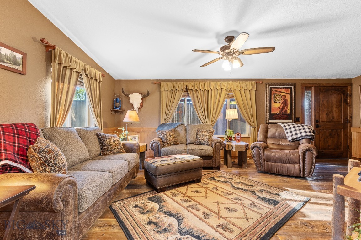 2621 Jackrabbit Lane