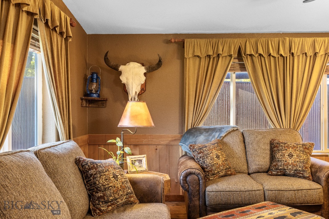 2621 Jackrabbit Lane