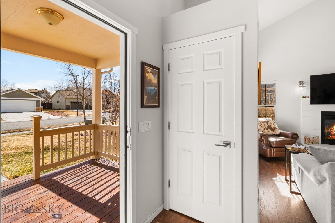 211 N Sanders Avenue