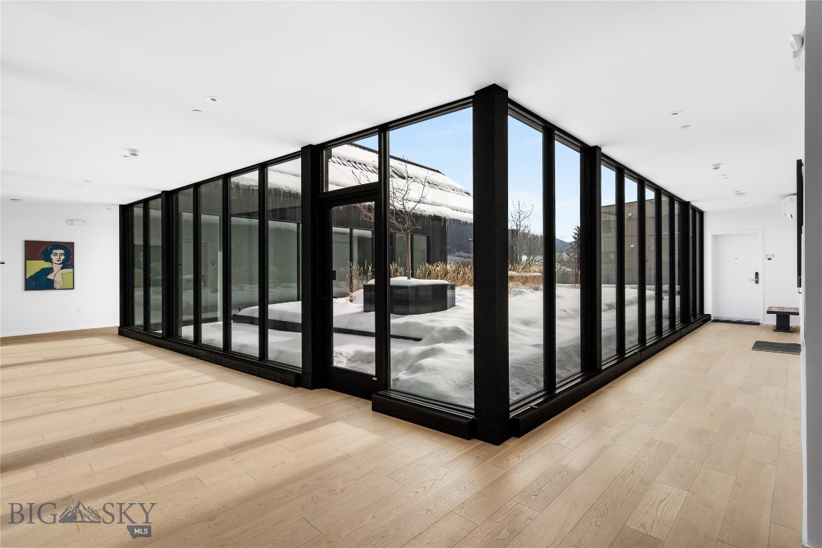 620 E Cottonwood 201