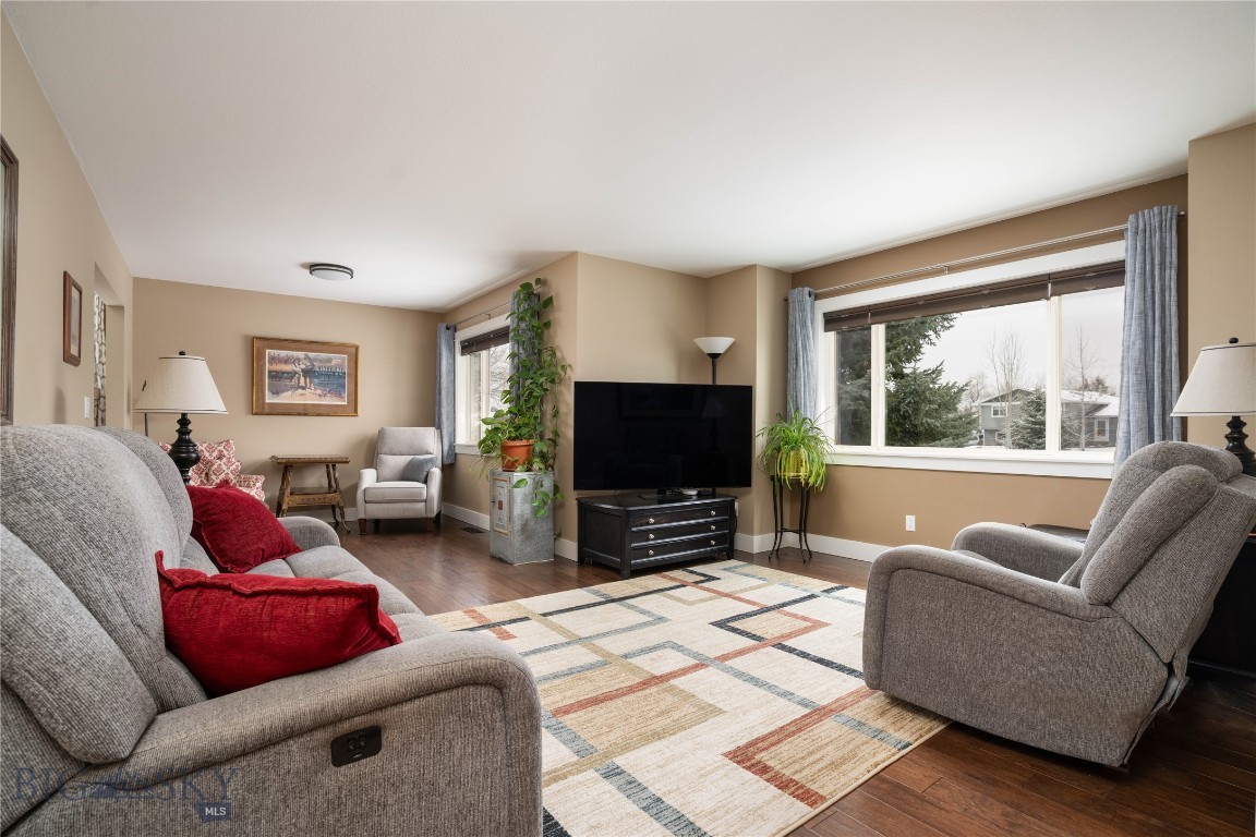 3227 Shooting Star Lane