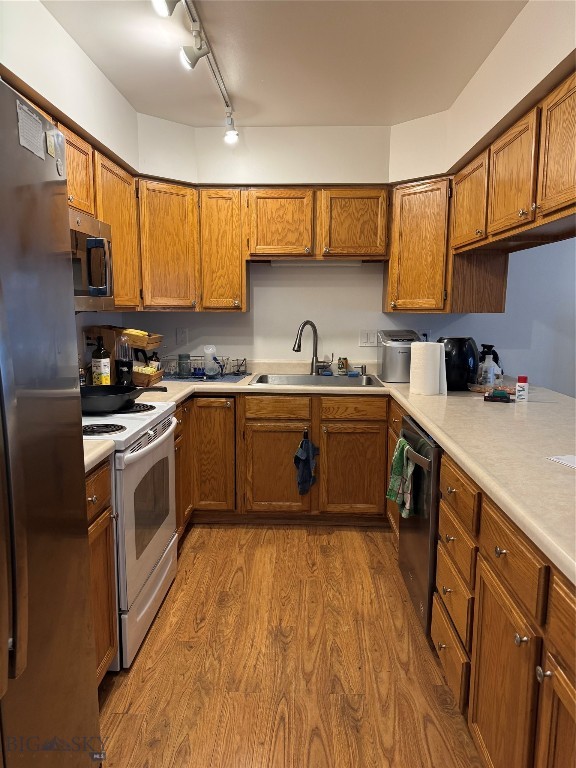 1611 W Koch 19